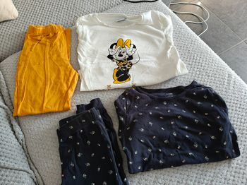 Lot de 2 pyjamas léger en 8 ans très bon état 
