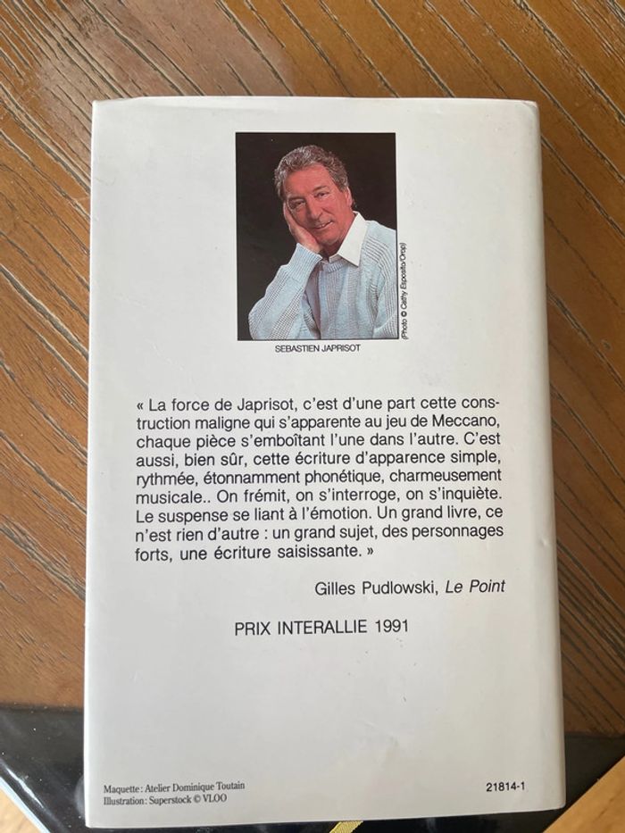 Livre un long dimanche de fiançailles - photo numéro 2