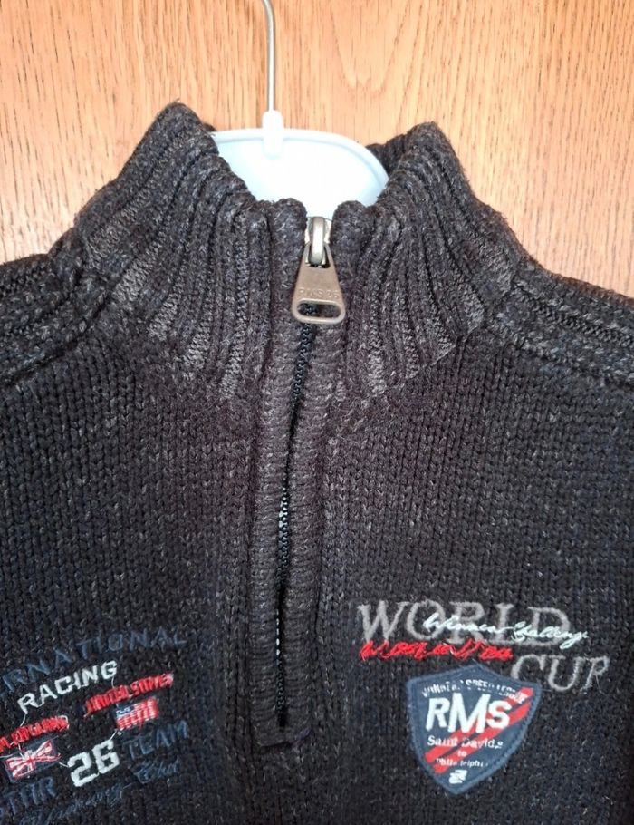 Pull noir 8 ans - photo numéro 4