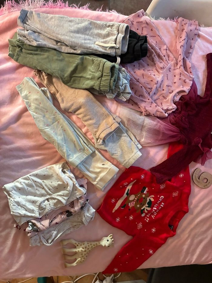 Lot vêtements 9 mois fille - photo numéro 3