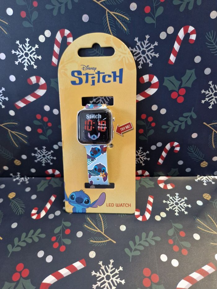 Montre led digitale stitch bleu