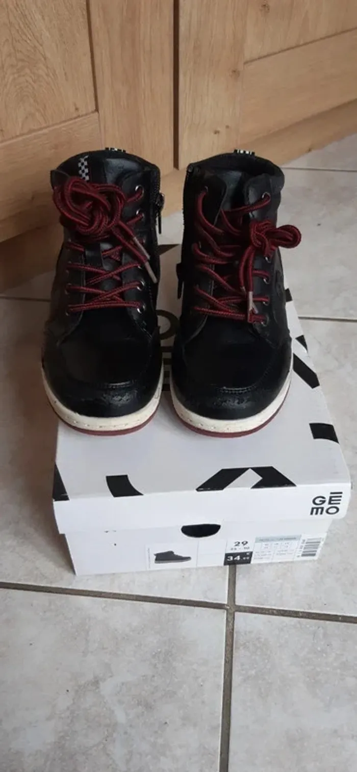Chaussures à lacets "gémo" noires pointure 29 - photo numéro 2