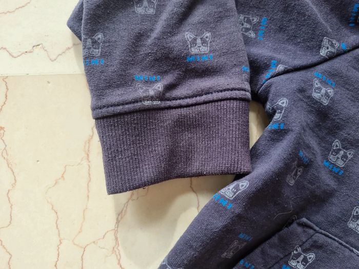 Sweat à capuche Mots d'enfants 24 mois TBE - photo numéro 4