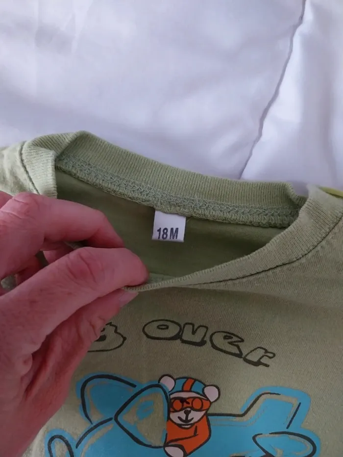 Tee-shirt manche longue garçon 18 mois - photo numéro 3