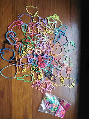 Bracelets et bagues élastique formes