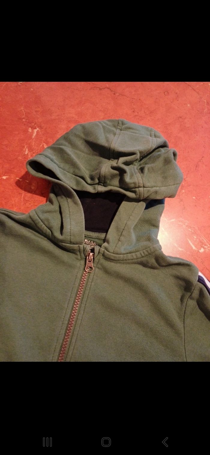 Sweat taille 8 ans - photo numéro 2