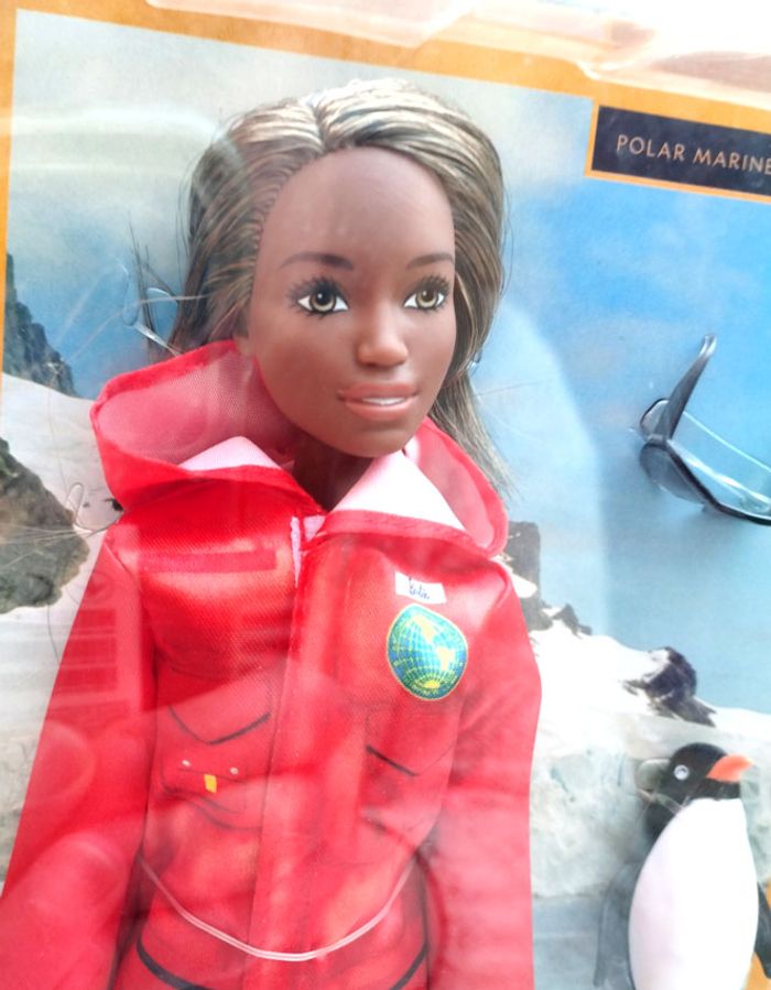 🌍 Poupée Barbie black National Geographic Édition Collection année 2018 - photo numéro 2