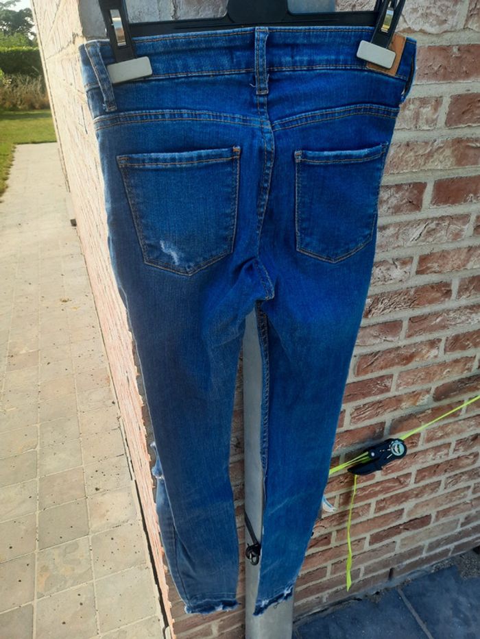 Jeans à trous - photo numéro 2