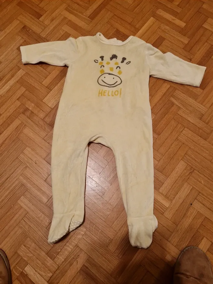 Pyjama jaune