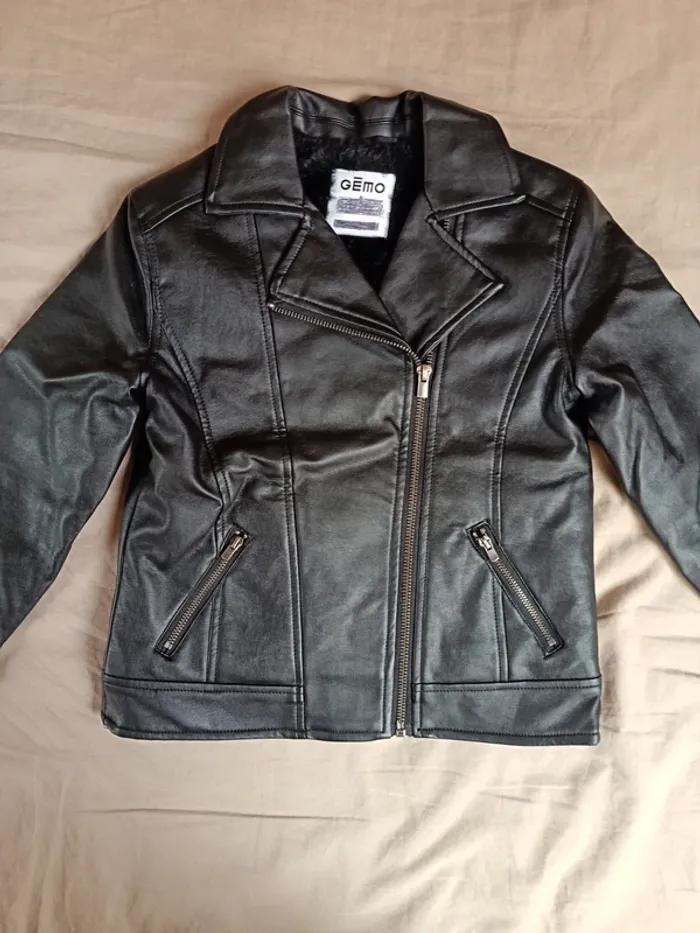 Veste fille 8 ans imitation cuir noire avec fourrure - photo numéro 2