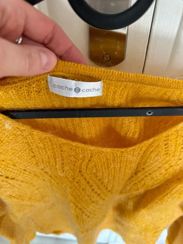Pull laine jaune - photo numéro 2
