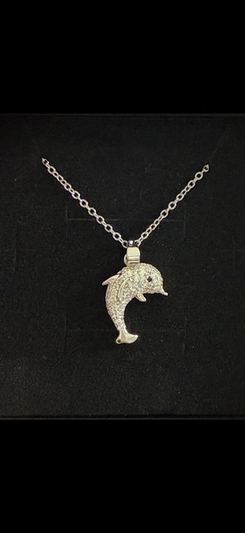 Collier avec pendentif dauphin