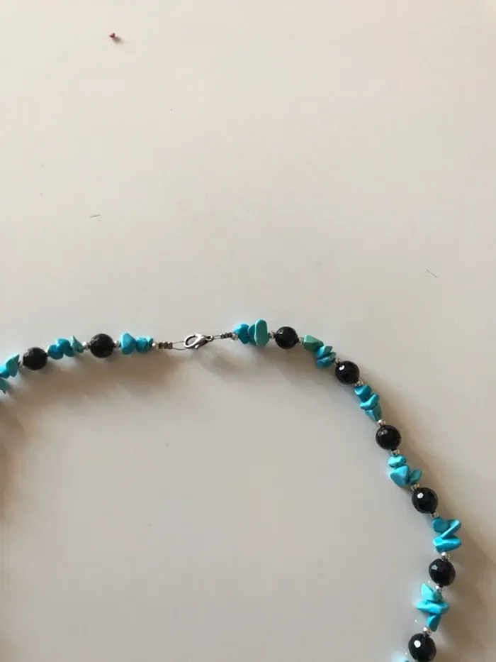 Collier en pierre volcanique - photo numéro 3
