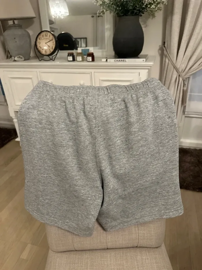 Short 🩳 Champion taille S - photo numéro 3
