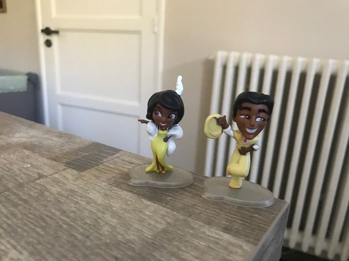 Figurine tiana et naveen la princesse et la grenouille disney