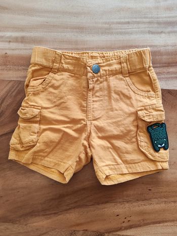 Short jaune