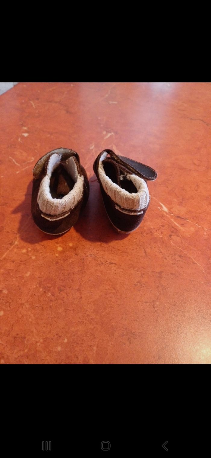 Chaussures bébé taille 0 / 6 mois - photo numéro 3