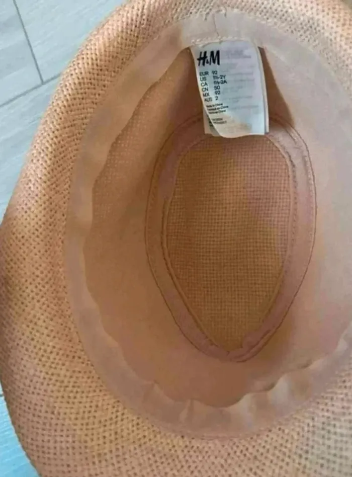 Chapeau  garçon H&M  taille  92cm  1/2 2  ans - photo numéro 2