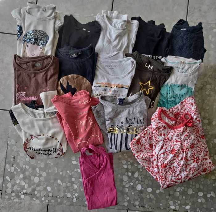 Lot vêtements 6 ans - photo numéro 2