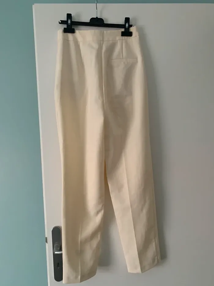 Pantalon à pinces Zara - photo numéro 2