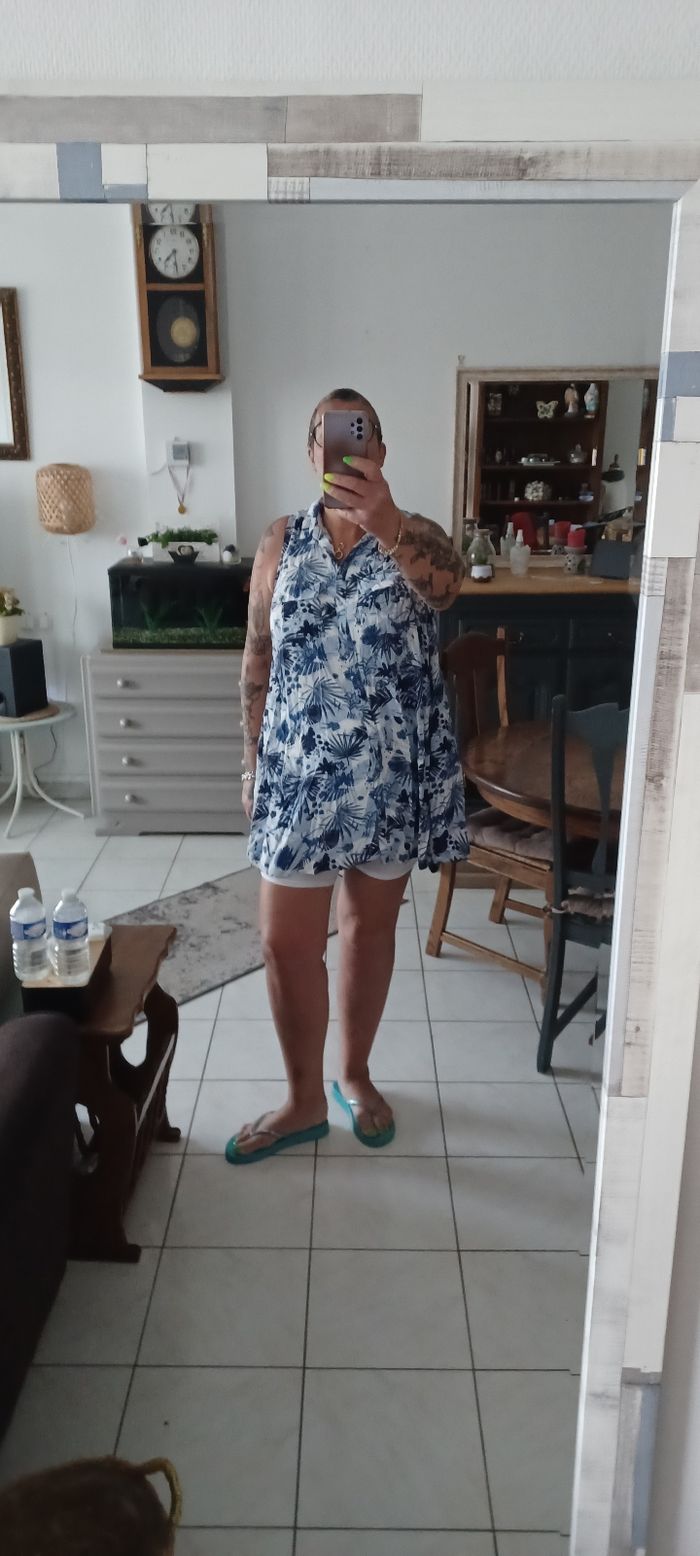 Très jolie tunique ou robe coute femme T L 