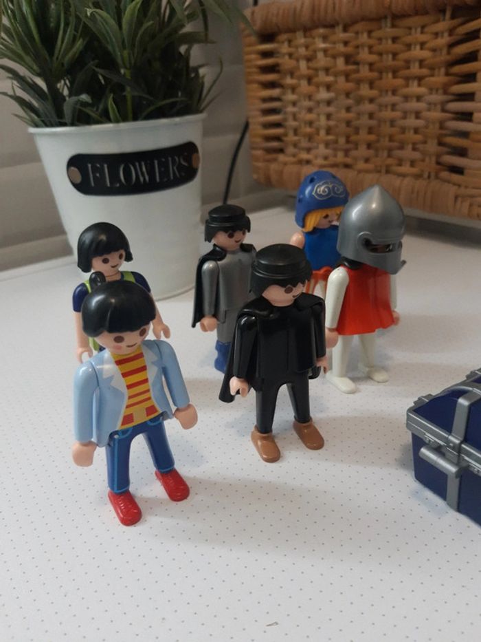 😺 lot personnages playmobil et accessoires 😺 - photo numéro 2