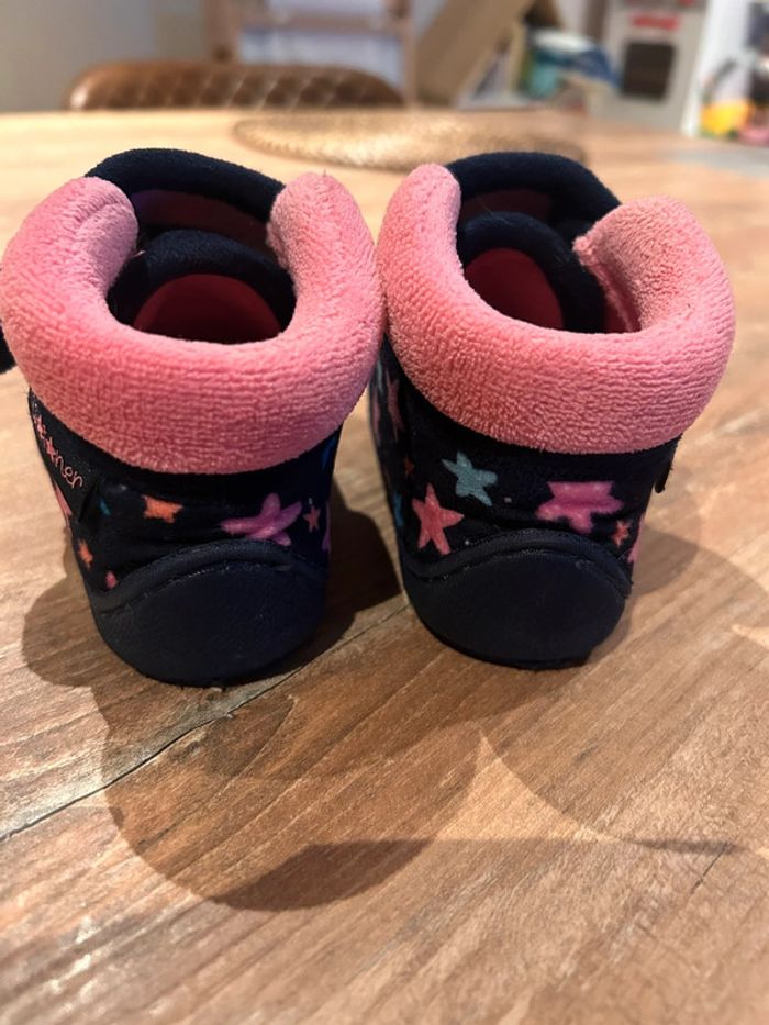 Chaussons isotoner taille 23 - photo numéro 2