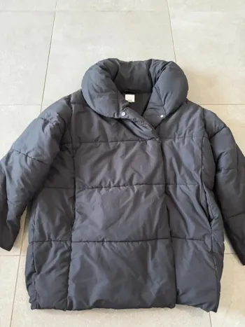 Doudoune noire H&M, taille L, très bon état