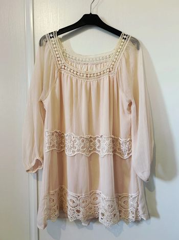 Blouse en dentelle brodée Mango