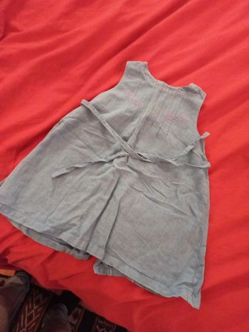 Belle robe lin coton type jean clair a fleurs de 12 à 24 mois
