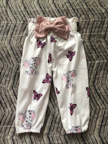 Jolie pantalon 0/3 mois neuf 