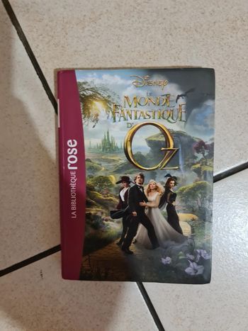 Livre le monde fantastique d'Oz