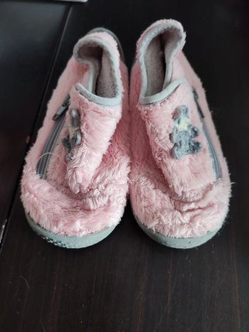 Paire de chaussons rose 23 fermeture éclair
