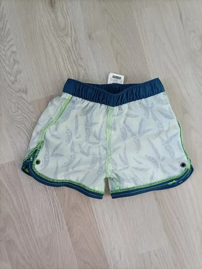 lot 2 shorts de bain + 1 pyjama garçon 18 mois - photo numéro 11