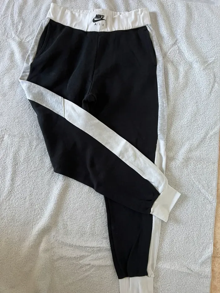 Jogging pour les femmes taille S. Nike. - photo numéro 2