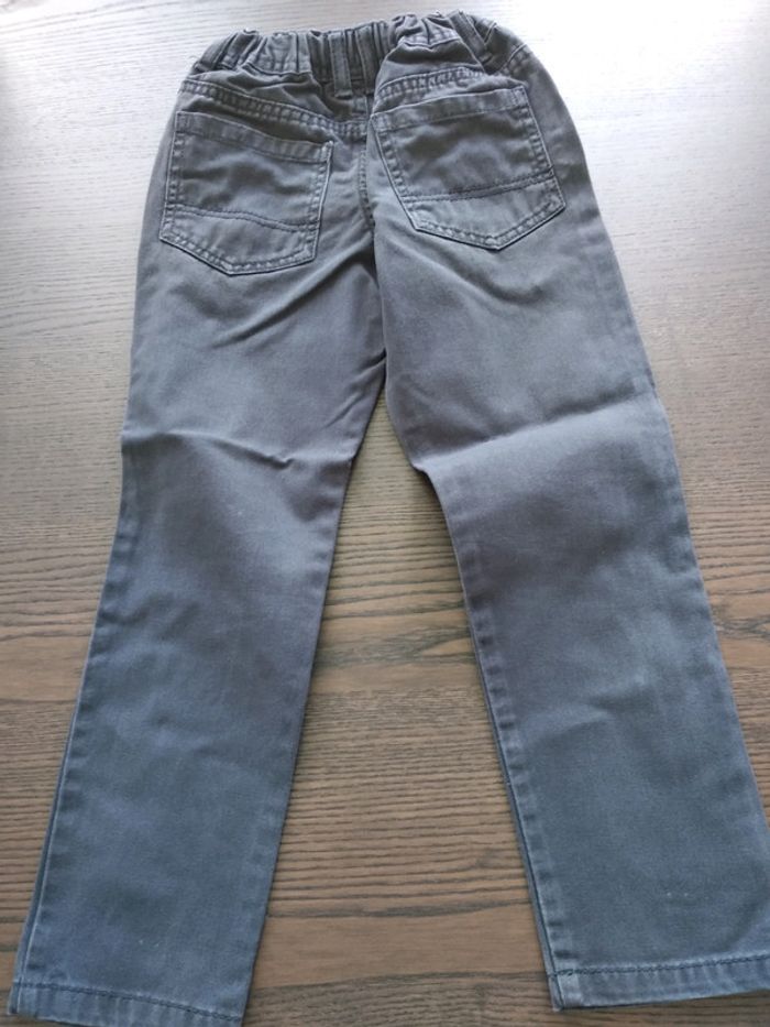 Pantalon Primark taille 5/6 ans - photo numéro 3