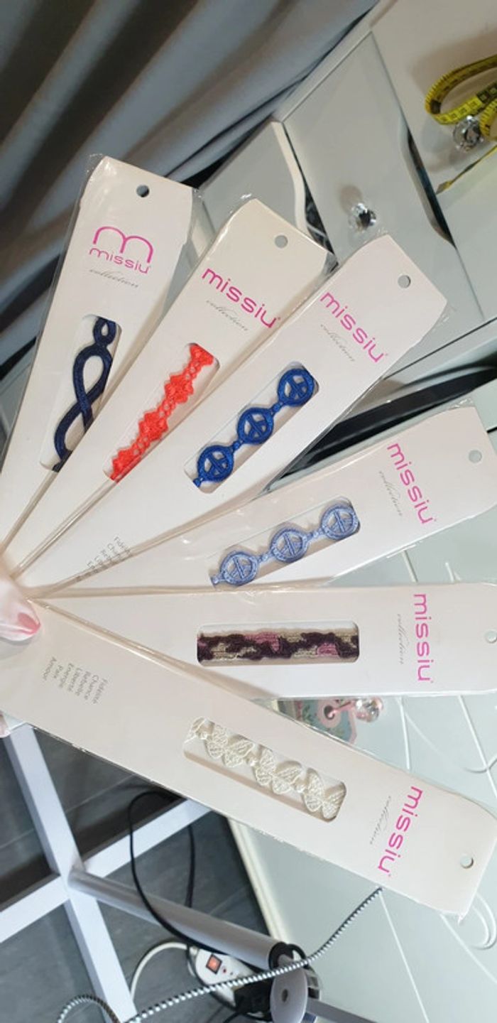 Lot 6 bracelets tendances en tissu neuf - photo numéro 2