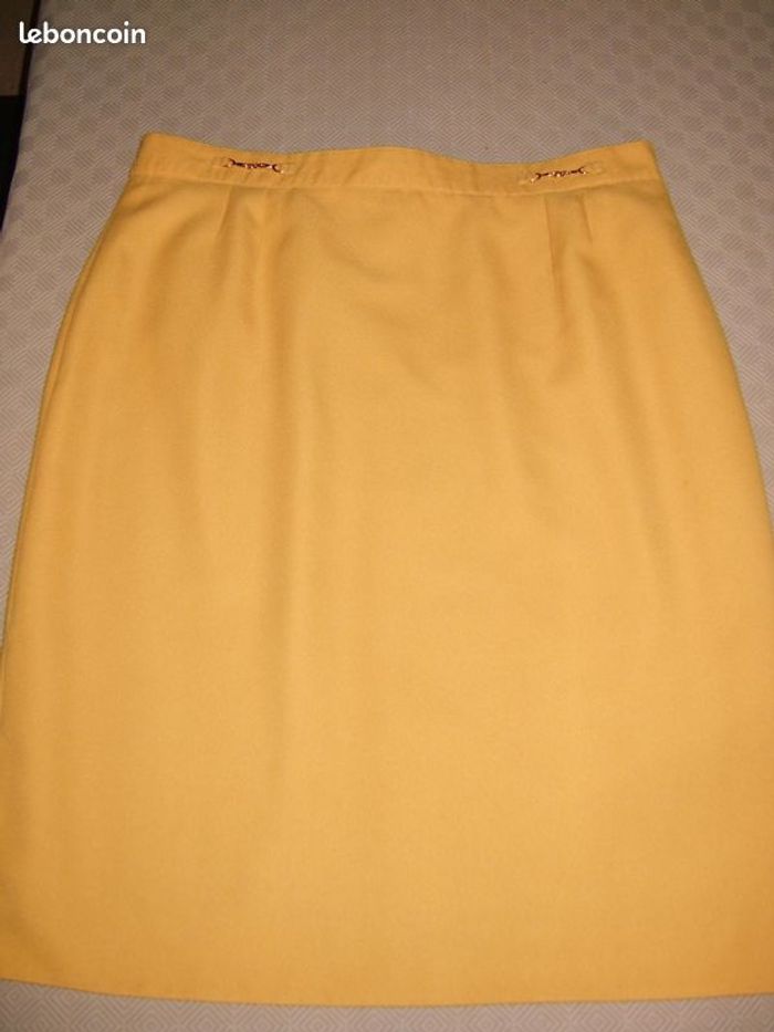 Jupe jaune / moutarde taille 52