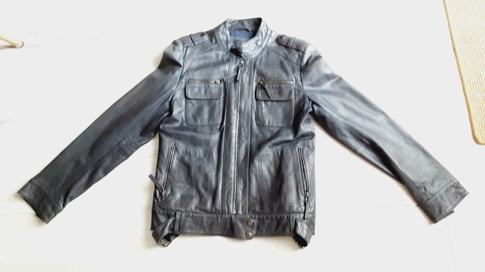 Vêtement femme veste blouson en cuir bleu gris Kookaï taille 38