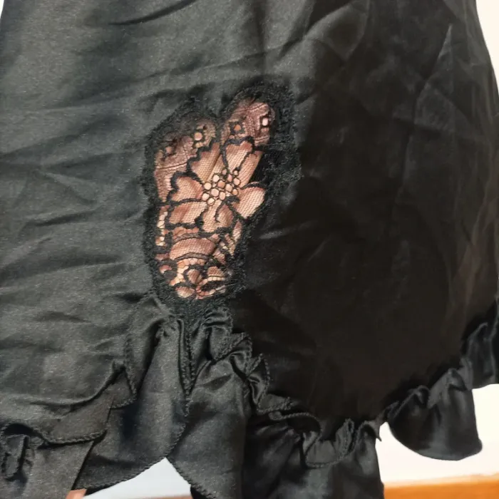 Nuisette satinée taille 40 - photo numéro 4