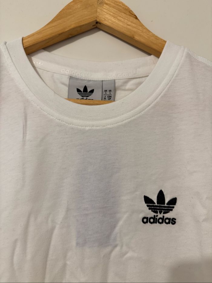 T-shirt Adidas blanc - Taille S - Neuf avec étiquette - photo numéro 6