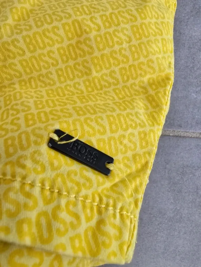 Short jaune Boss - photo numéro 2