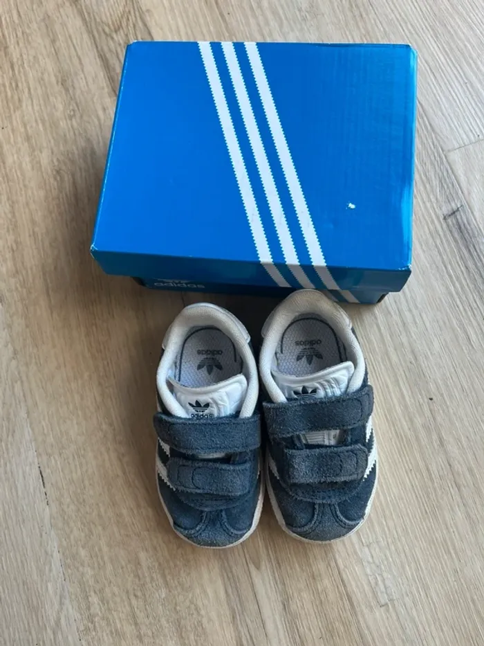 Adidas Gazelle Bleu Blanc Taille 19 - photo numéro 2