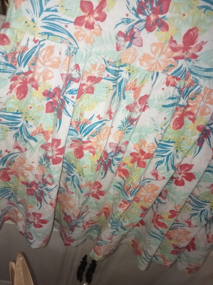 Robe d'été imprimée fleurs et papillons très bon état taille 8 ans - photo numéro 4