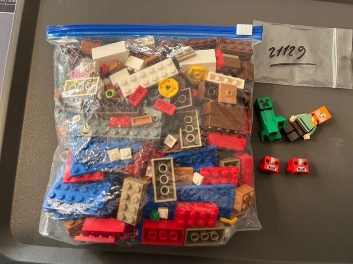 Lego Minecraft 21129