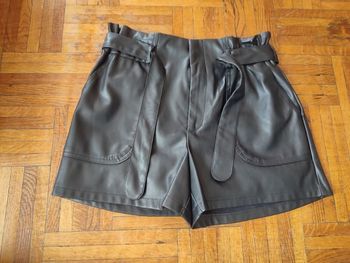 Short simili cuir taille 38