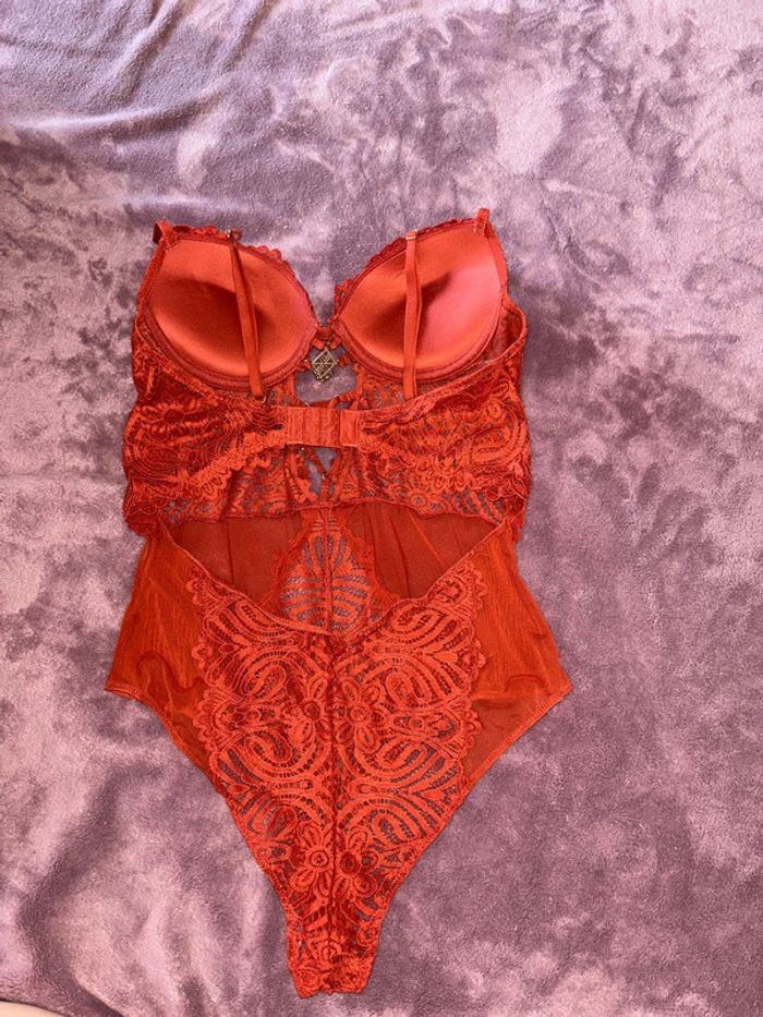 Lingerie sexy undiz neuf - photo numéro 2