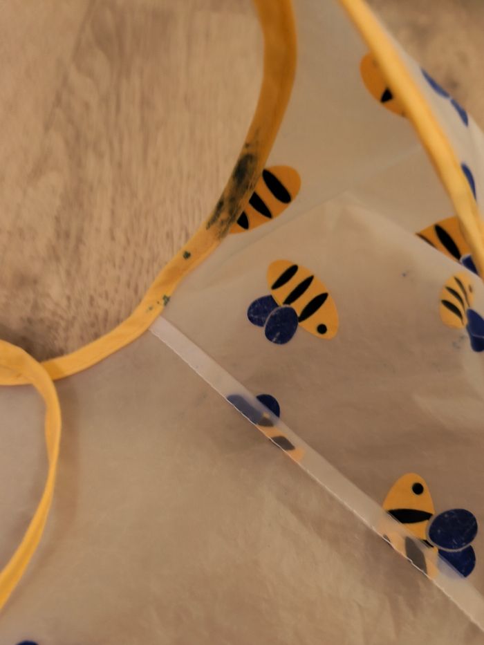 Bavoir tablier manches longues abeille PVC plastique fermeture lacets Mots d'enfants  DME - photo numéro 4