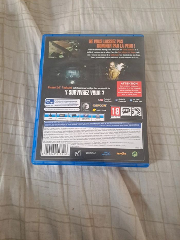 Resident Evil Biohazard + pochette holographique - photo numéro 6