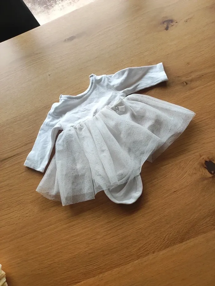 Robe blanche 0 1 mois